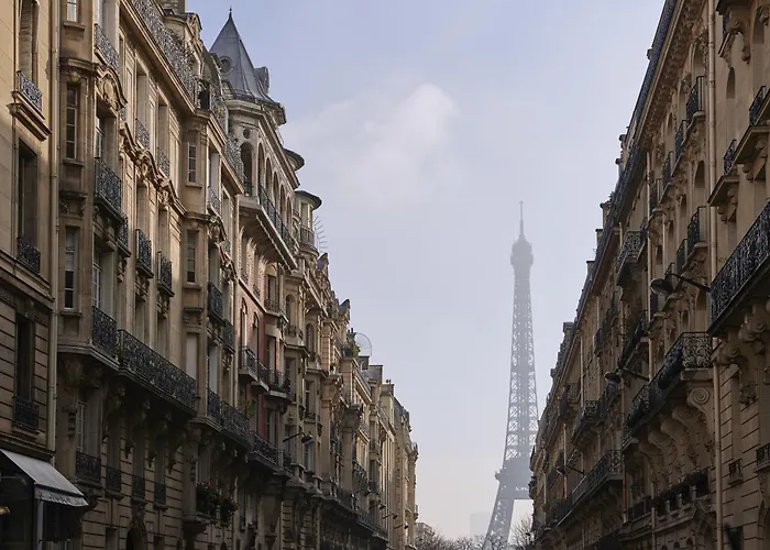 Hotel Plaza Tour Eiffel à Paris